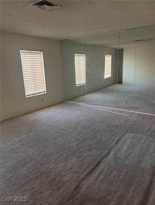 3936 Visby Ln, Las Vegas, NV, 89119-7182 | Card Image