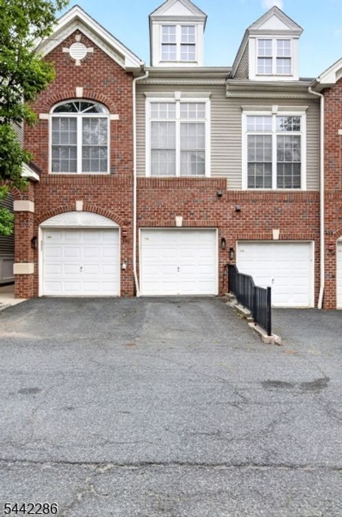 106 Donato Cir, Scotch Plains, NJ, 07076-1068 | Card Image