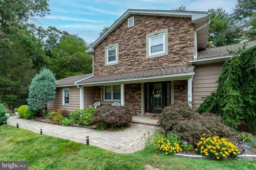 230 Jacobs Creek Rd, TITUSVILLE, NJ, 08560-1403 | Card Image