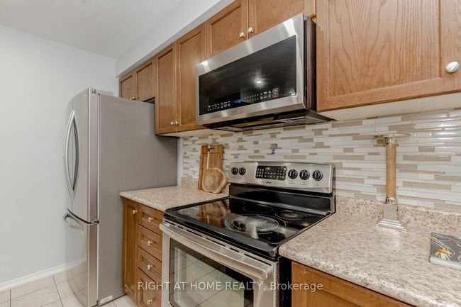 958 Audley Rd N, House attached with 3 bedrooms, 3 bathrooms and 1 parking in Ajax ON | Image 21