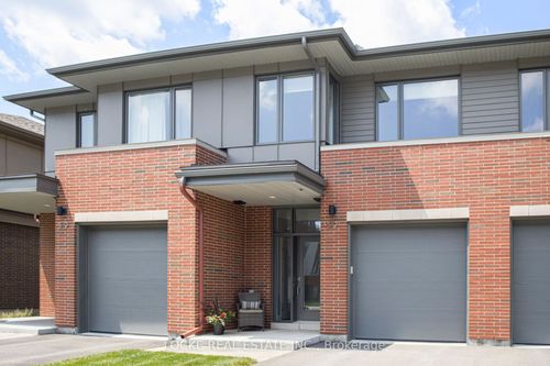 517 Pimiwidon St, Ottawa, ON, K1K5A1 | Card Image