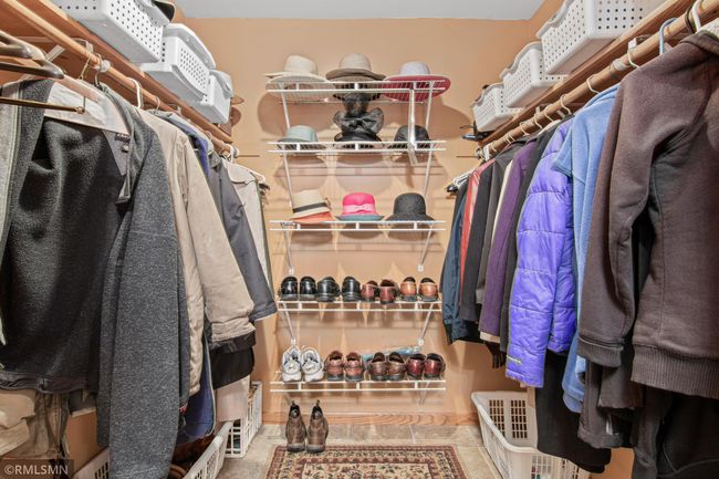 Walk-in Foyer Closet | Image 28