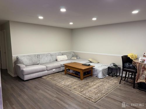 911 Yorkshire Drive, Flemington, NJ, 08822 | Card Image
