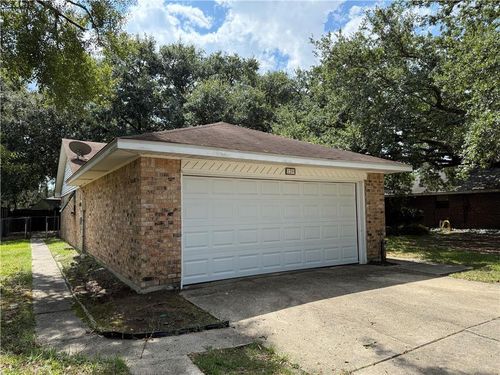 129 Lake D Este Dr, Slidell, LA, 70461-3608 | Card Image