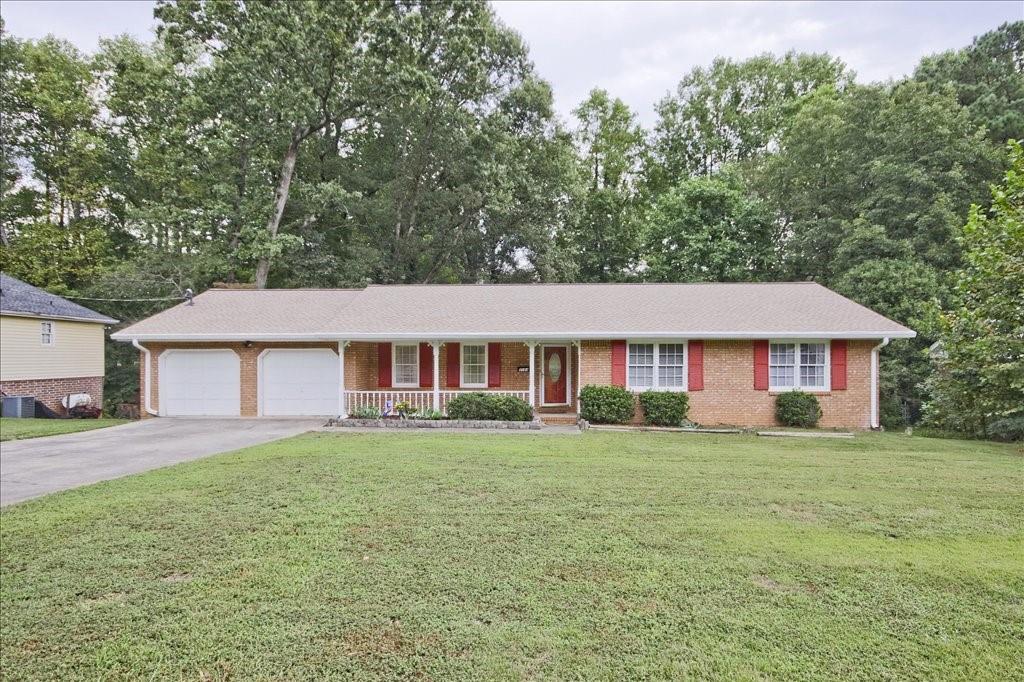 Periwinkle Dr, Snellville, GA 30078