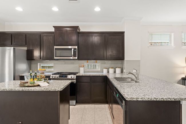9528 Hunter Ln, House other with 4 bedrooms, 4 bathrooms and 3 parking in Austin TX | Image 7