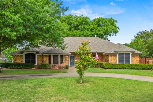 2507 Lake Ridge Rd, Glenn Heights, TX, 75154-1829 | Card Image