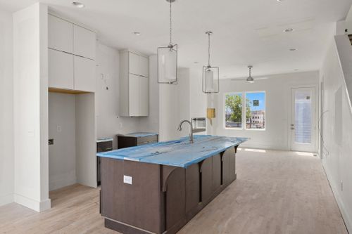 apt-20-1016 W Trinity Ln, Nashville, TN, 37218-2947 | Card Image