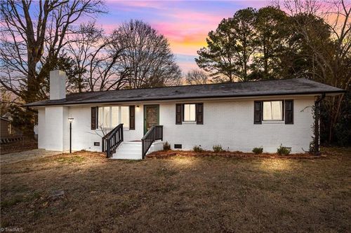 528 N Buckoak St, Stanley, NC, 28164-1404 | Card Image