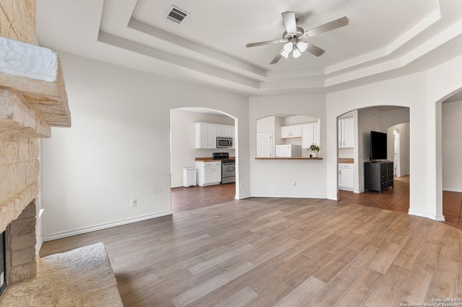 7619 Bit Cir, House other with 3 bedrooms, 2 bathrooms and null parking in Elmendorf TX | Image 8