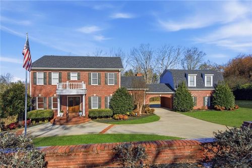 242 Cloudland Rd N, Dahlonega, GA, 30533-3923 | Card Image