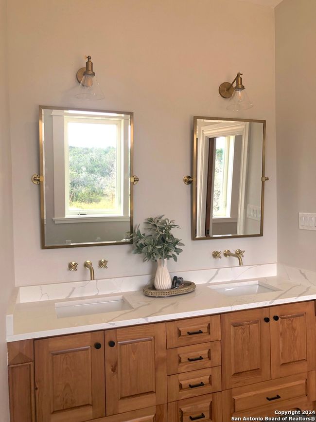 111 Stoney Hills Rd, House other with 4 bedrooms, 3 bathrooms and null parking in Center Point TX | Image 38