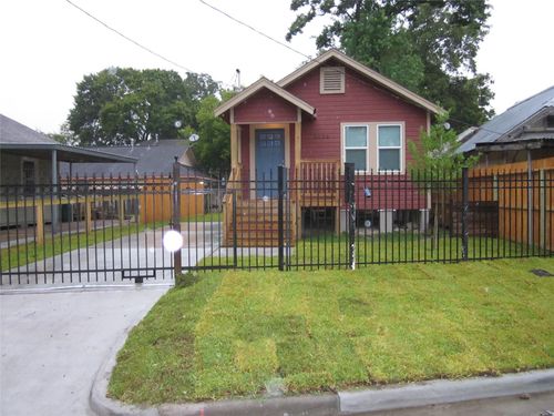 3223 Winbern St, Houston, TX, 77004-4650 | Card Image