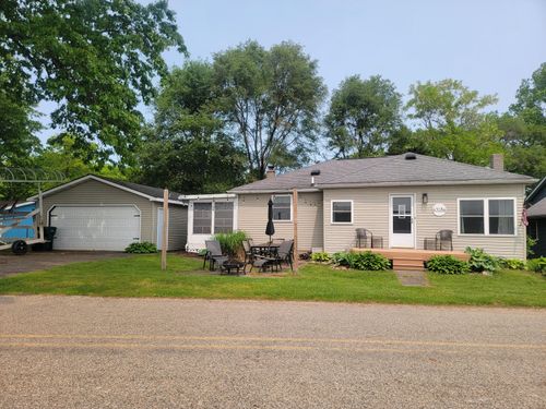 63186 W Fish Lake Rd, Sturgis, MI, 49091-9366 | Card Image