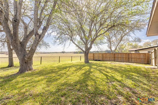 911 S Peck St, House other with 3 bedrooms, 2 bathrooms and null parking in Shiner TX | Image 26