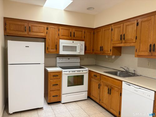 2059 Boston Ave, Bridgeport, CT, 06610-2642 | Card Image