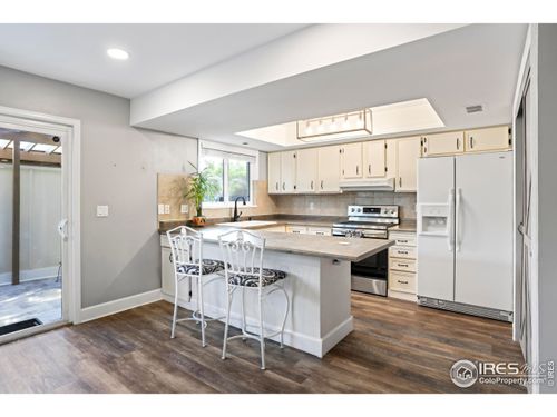 12425 W Alameda Dr, Lakewood, CO, 80228-2815 | Card Image