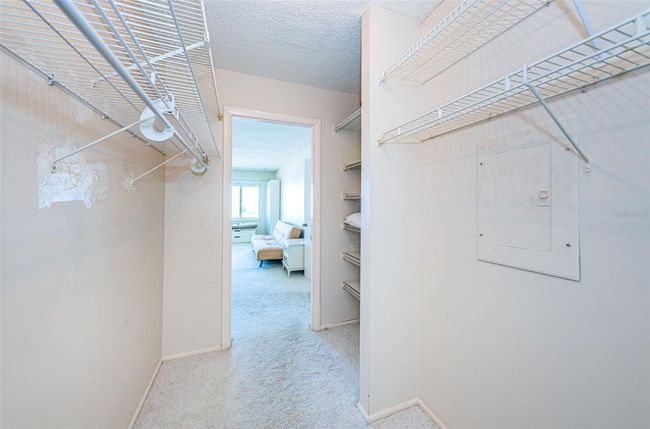Primary closet | Image 31
