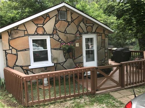 76 Wilson Resort Dr, Camdenton, MO, 65020-4255 | Card Image