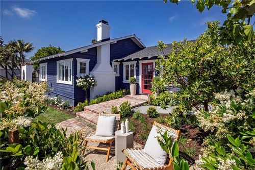 556 Through St, Laguna Beach, CA, 92651-2561 | Card Image