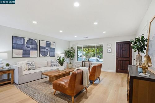 3331 Alfonso Dr, Concord, CA, 94518-2252 | Card Image