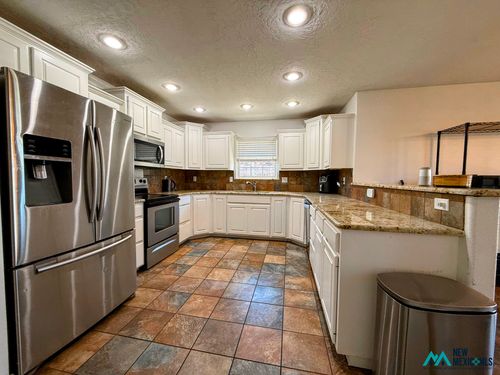 2321 Cobblestone Cir, Clovis, NM, 88101 | Card Image