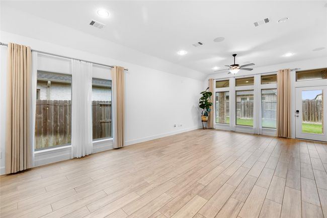 4219 Maple Glen Dr, House other with 3 bedrooms, 2 bathrooms and 2 parking in Fulshear TX | Image 12