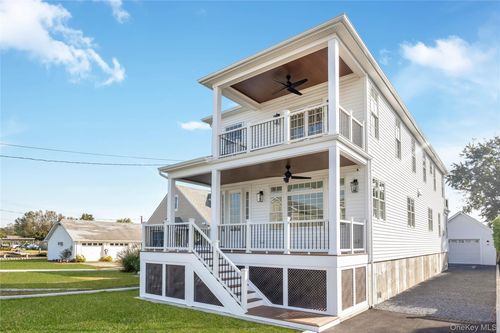 11 Riverdale Ave, Massapequa, NY, 11758-7730 | Card Image