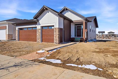 8 Tipping Ave, Red Deer, AB, T4P0Y9 | Card Image