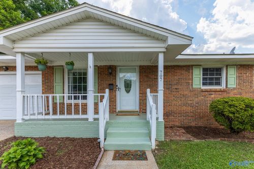 707 Hal St Nw, Huntsville, AL, 35805-2731 | Card Image