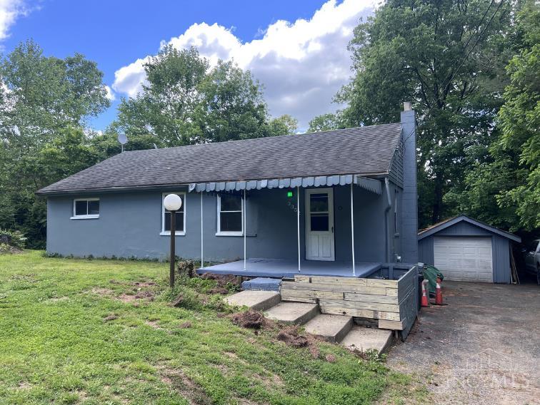Residential in Pierce Twp