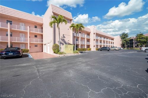 apt-211-180 Turtle Lake Ct, NAPLES, FL, 34105-2377 | Card Image