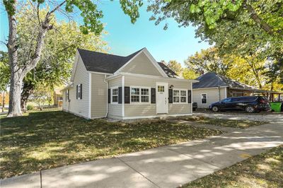 103 Locust Street, House other with 2 bedrooms, 2 bathrooms and null parking in Wellsville KS | Image 3