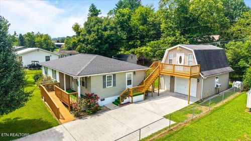 227 Higdon Ln, La Follette, TN, 37766-5455 | Card Image