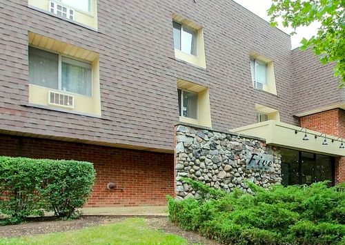 apt-108-5 Villa Verde Dr, Buffalo Grove, IL, 60089-4188 | Card Image