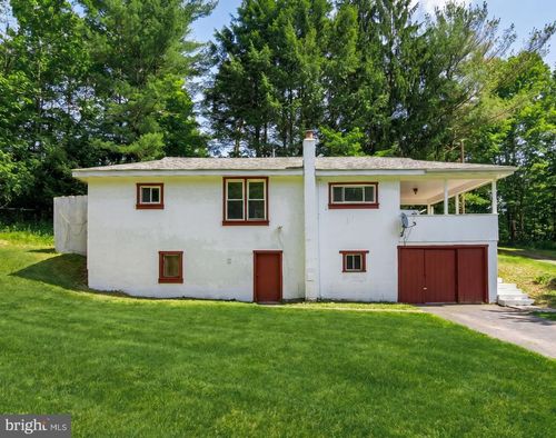 4586 Back Rd, Halifax, PA, 17032-8732 | Card Image