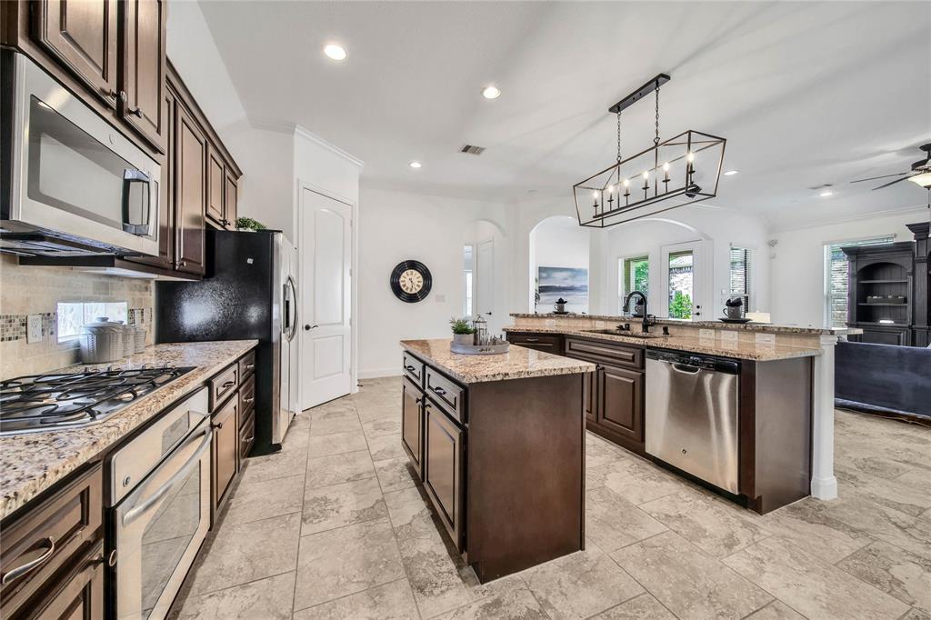 Caponi Falls Ln, Katy, TX 77494
