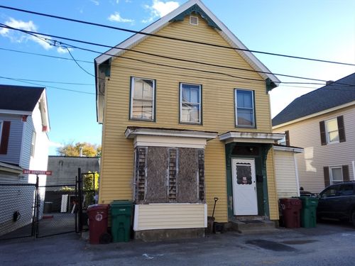 15 Carter Ave, Lowell, MA, 01852-4611 | Card Image