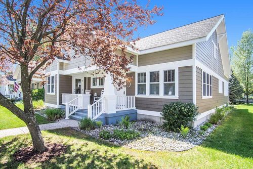 5 Georgia Ct, Pentwater, MI, 49449-9535 | Card Image