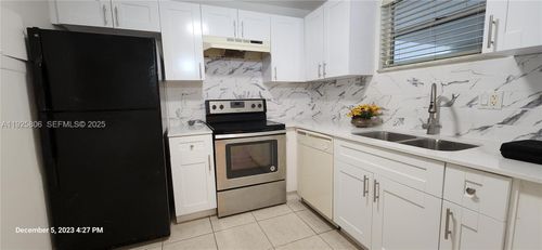 apt-109-4235 N University Dr, Sunrise, FL, 33351-6215 | Card Image