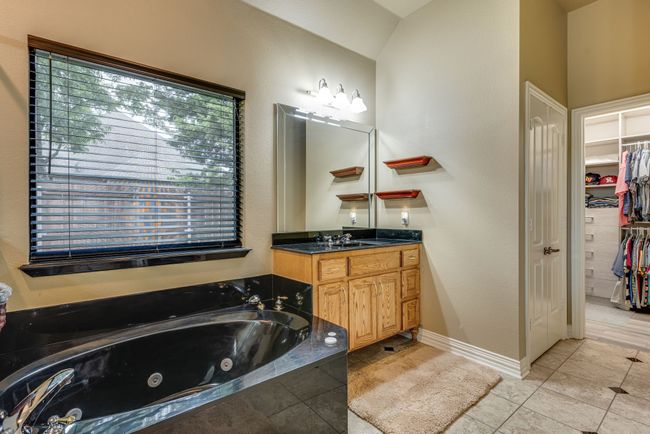 Primary On-Suite Garden Jetted Tub | Image 22