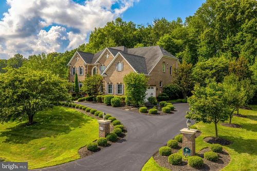 1678 Hunting Crest Way, VIENNA, VA, 22182-1563 | Card Image