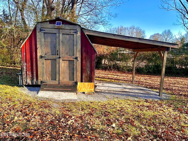 New roof and door | Image 38