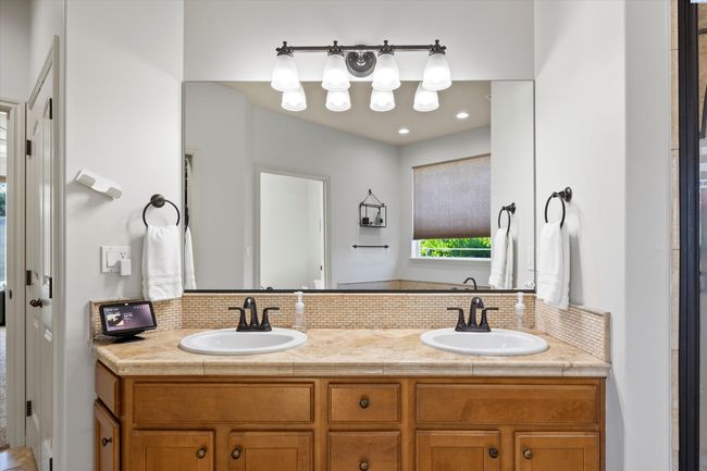 586 Lodi Loop, Home with 4 bedrooms, 3 bathrooms and null parking in Richland WA | Image 29