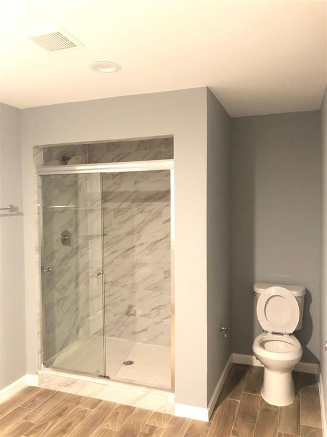 120 Shanklin Road Part B Shower | Image 19