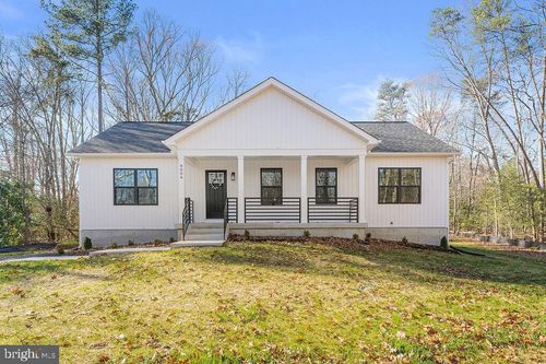 9006 Pumpkin Neck Rd, King George, VA, 22485-5004 | Card Image