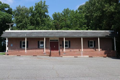 808 Buffalo St, Farmville, VA, 23901-1112 | Card Image