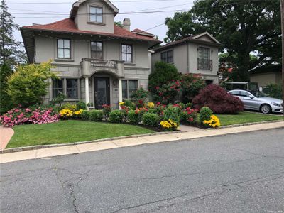 276 Leroy Avenue, House other with 7 bedrooms, 3 bathrooms and null parking in Cedarhurst NY | Image 2