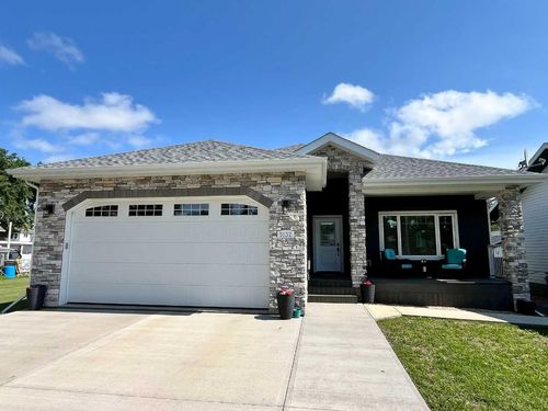 5132 54 Ave, Viking, AB, T0B4N0 | Card Image
