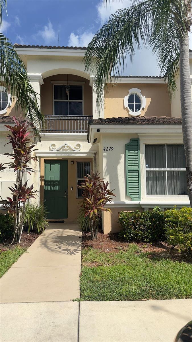 10th Ct, Homestead, FL 33033